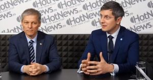 Dacian Cioloş (stânga) şi Dan Barna (dreapta), (Sursă foto: Twitter)